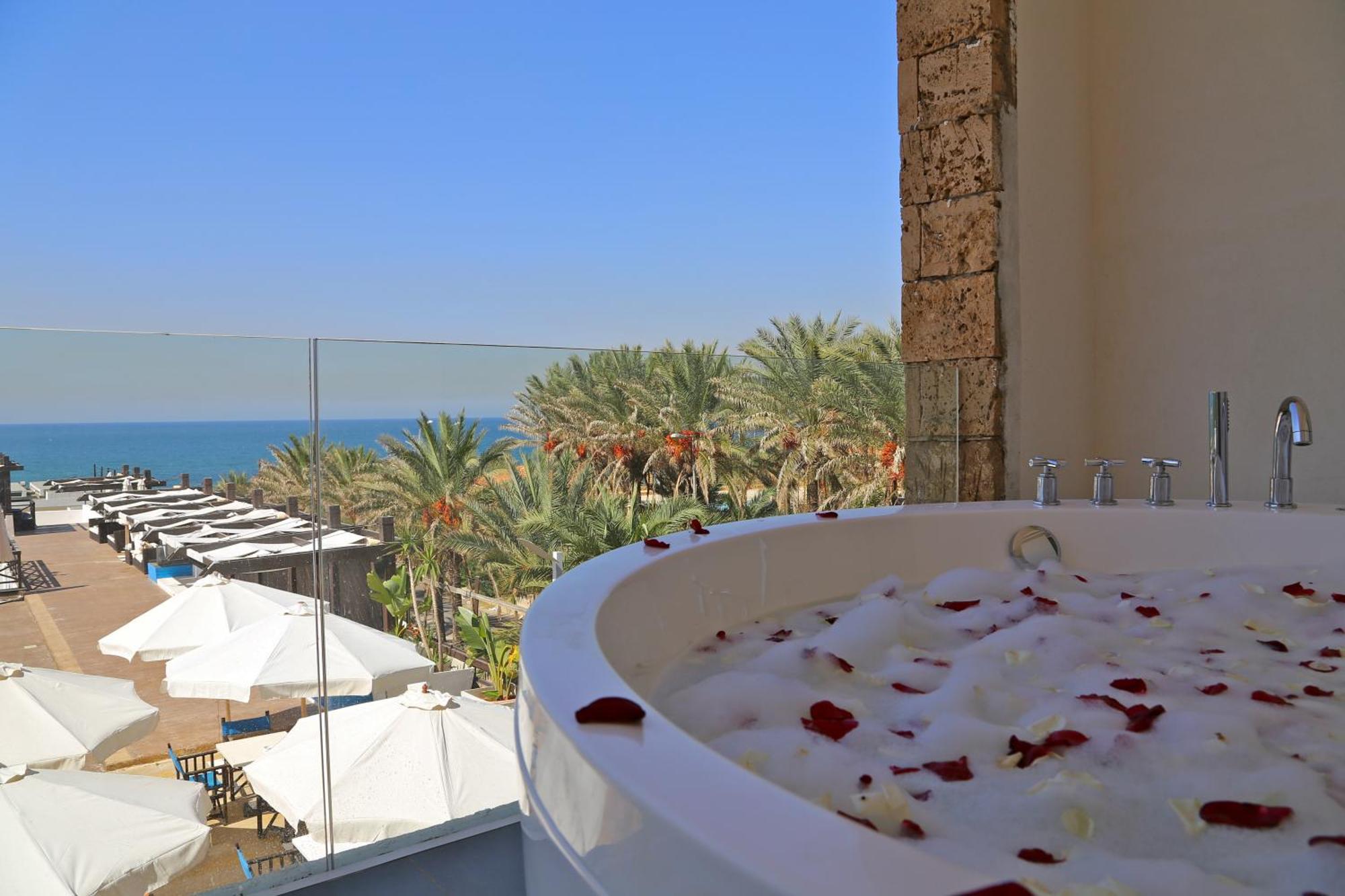 Pangea Beach Resort Джиех Стая снимка