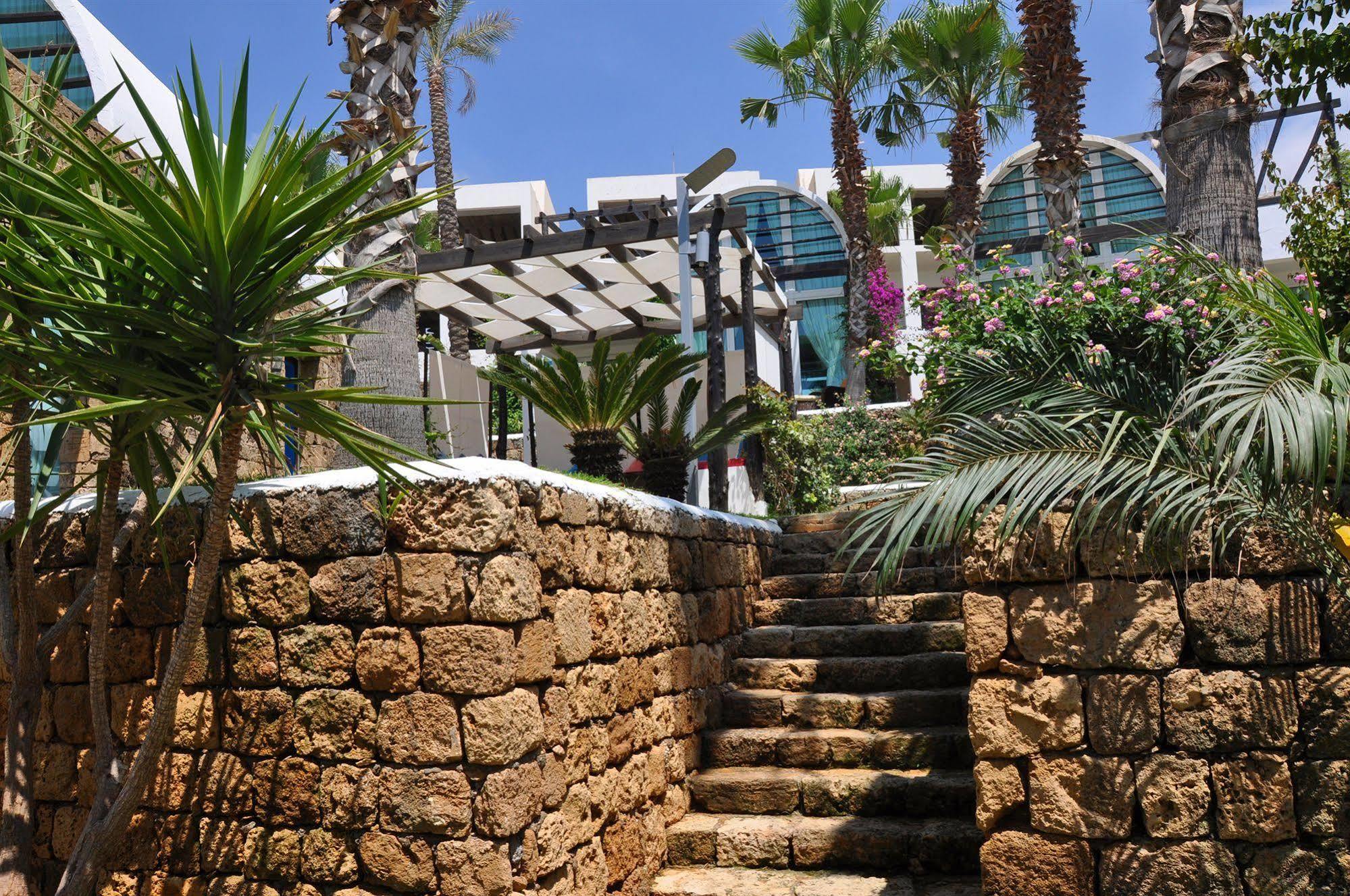 Pangea Beach Resort Джиех Екстериор снимка